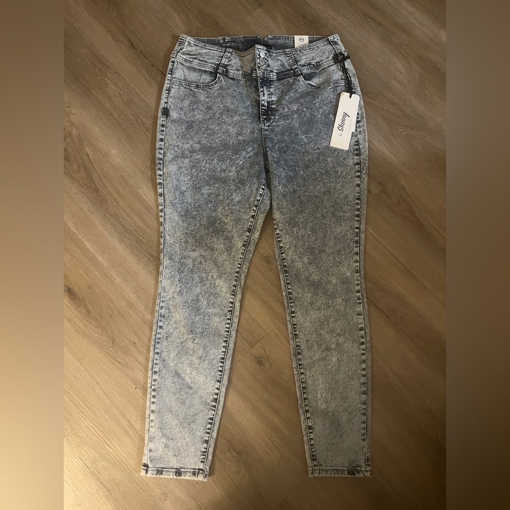 Fashion to figure jeans